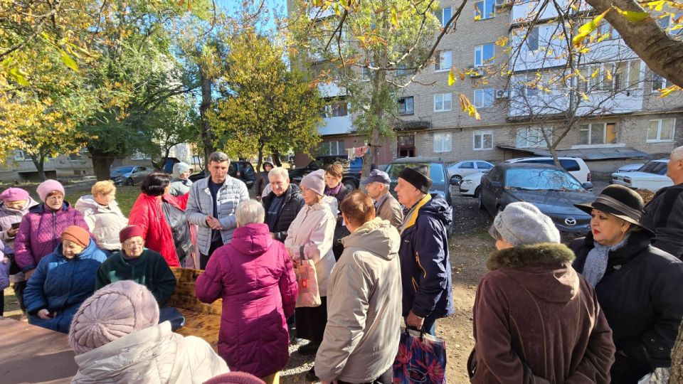Николай Михайлов: Провел сход граждан по улице Маяковского города Комсомольское
