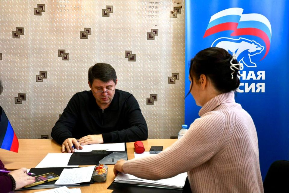 Владислав Ключаров: Сегодня встретился с макеевчанами, которые пришли ко мне на приём