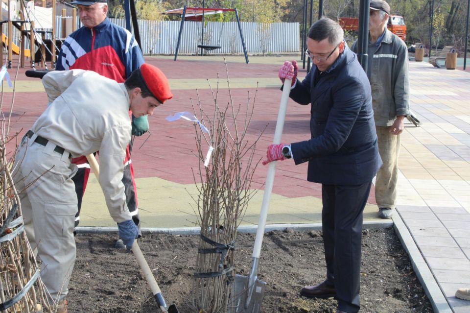 Роман Конев: 24 октября совместно с митрополитом Горловским и Славянским Митрофаном, секретарём Горловского местного отделения «Единой России», главой муниципального образования городского округа Горловка Донецкой Народной...