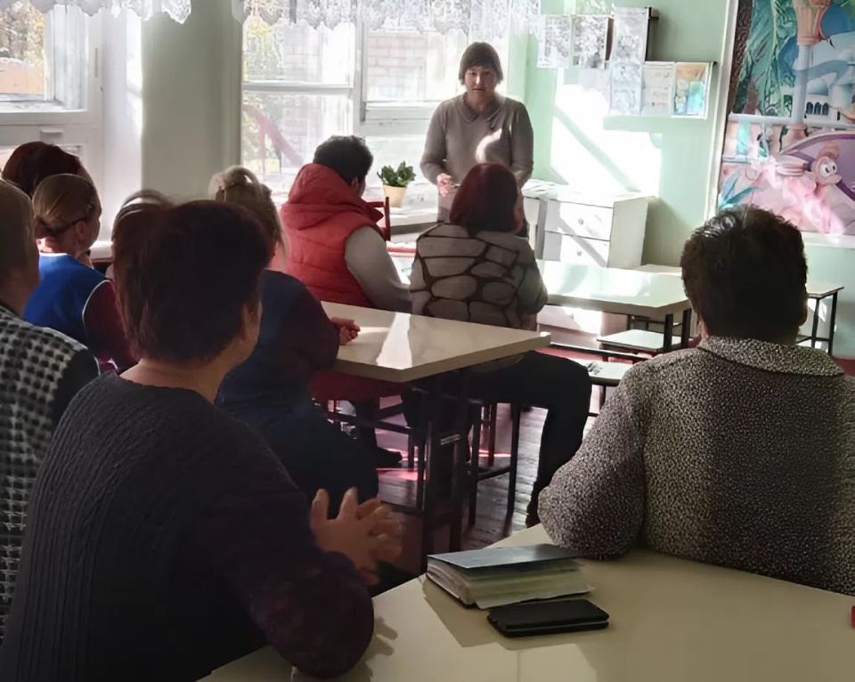 В Василевской школе состоялась встреча с трудовым коллективом