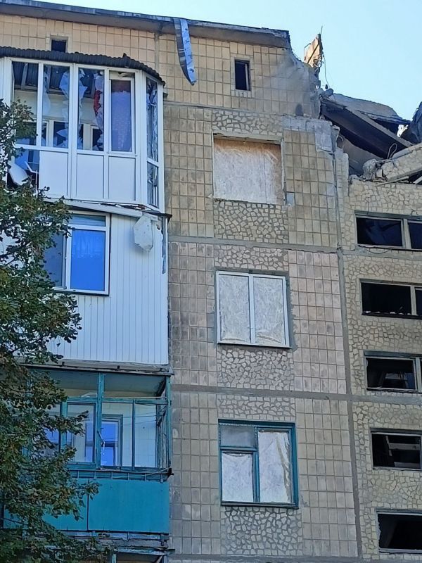 С заботой об округе. За 23.10.2025 года работниками МУП АГЯ «ЖЭК» выполнены следующие виды работ: