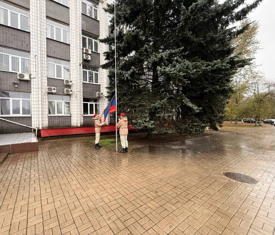 Александр Шатов: В Шахтерске состоялось торжественное мероприятие по случаю Дня флага