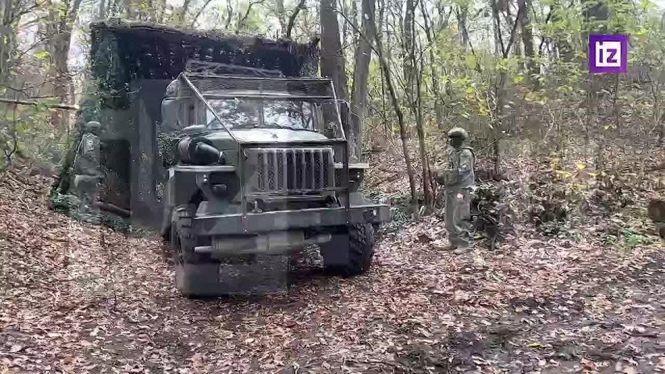 Военнослужащие ВС РФ описали выполнение боевых задач вблизи Северска и Купянска, рассказал корреспондент "Известий" Эмиль Тимашев