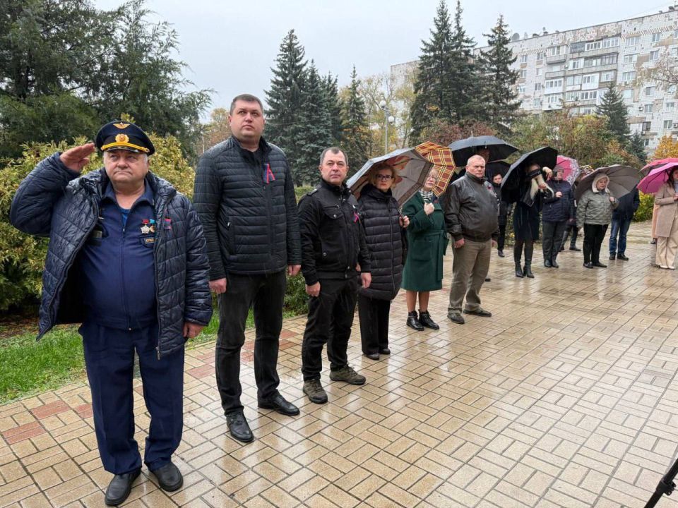 Сергей Михалев принял участие в торжественном мероприятии по случаю Дня флага в Шахтерске
