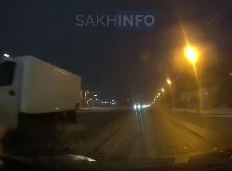 Сахалин остался без света: незадолго до отключения в районе ТЭЦ была замечена яркая вспышка — местные СМИ