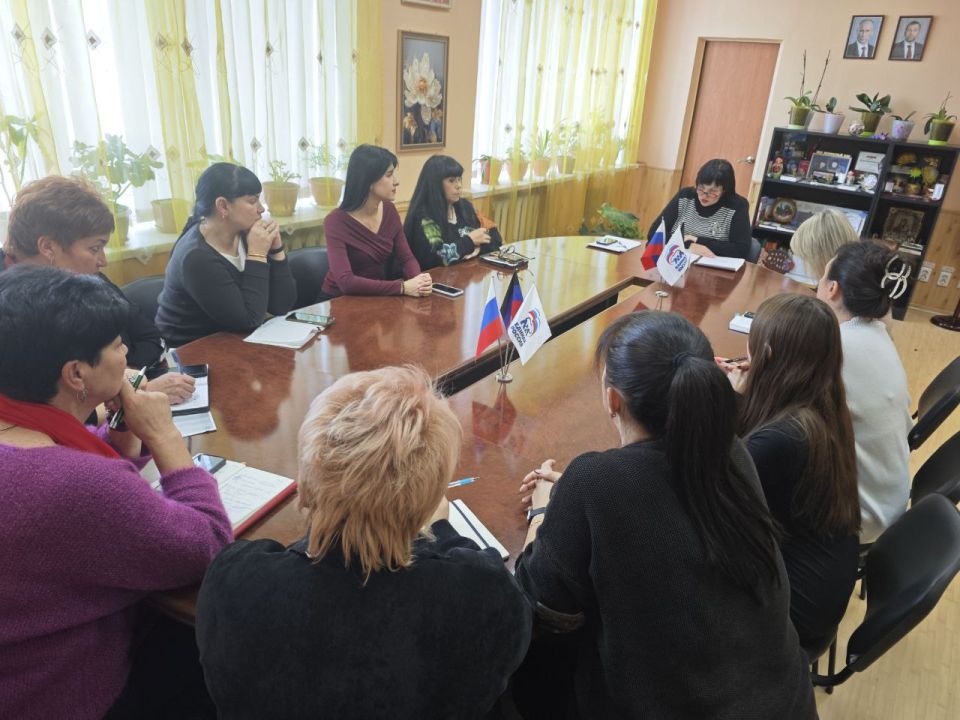 В Дебальцево состоялся Политсовет местного отделения Партии «Единая Россия»