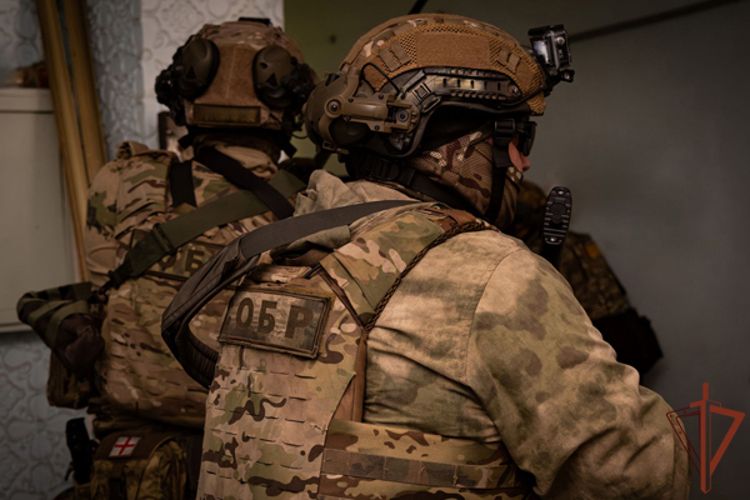 Взорвавшего банкомат рецидивиста задержали при содействии спецназа Росгвардии в ДНР (видео)