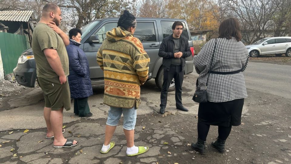 Заместитель главы Администрации Шахтерского муниципального округа встретился с жителями Ждановки