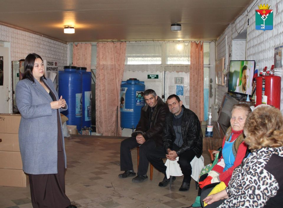 Сегодня в ПВР г. Енакиево состоялась запланированная встреча с краснолиманцами