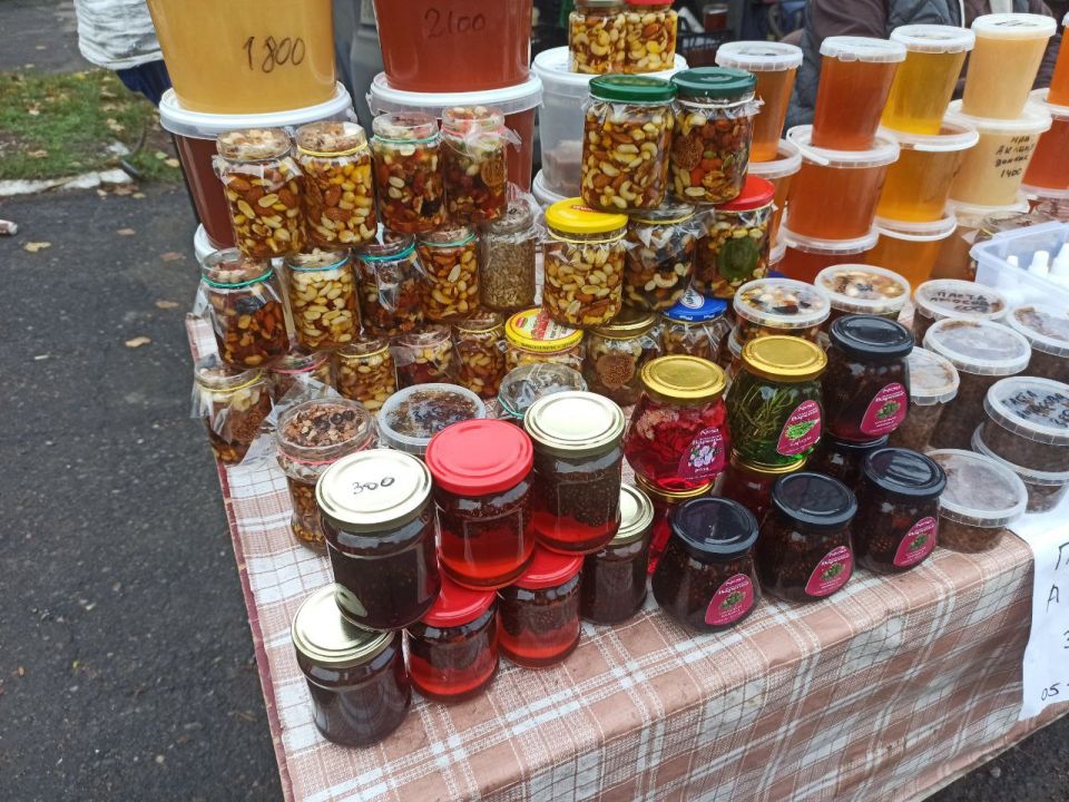 Александр Качанов: В Докучаевске на центральной площади прошла ярмарка