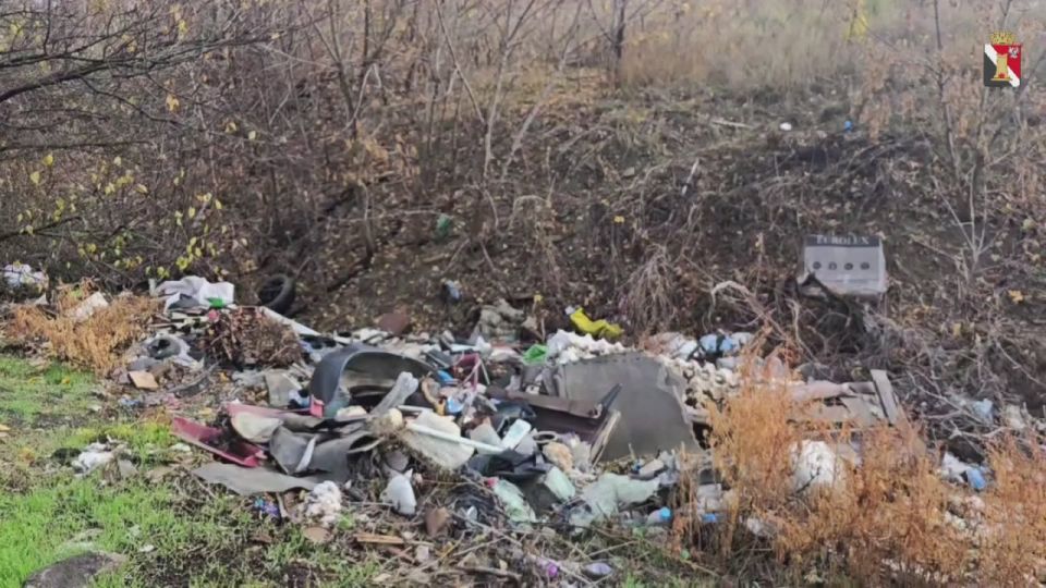 Игорь Мартынов: Встречи с населением. 29 октября заместитель главы администрации муниципального образования городского округа Енакиево Александр Деменков встретился с жителями города Юнокоммунаровск ул. Третьякова, д. 17...