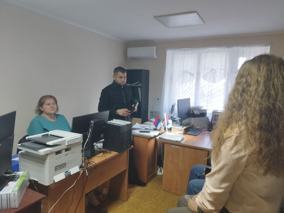 Сегодня депутат Тельмановского муниципального совета Дмитрий Липчанский провел встречу с коллективом Отдела культуры Администрации Тельмановского муниципального округа