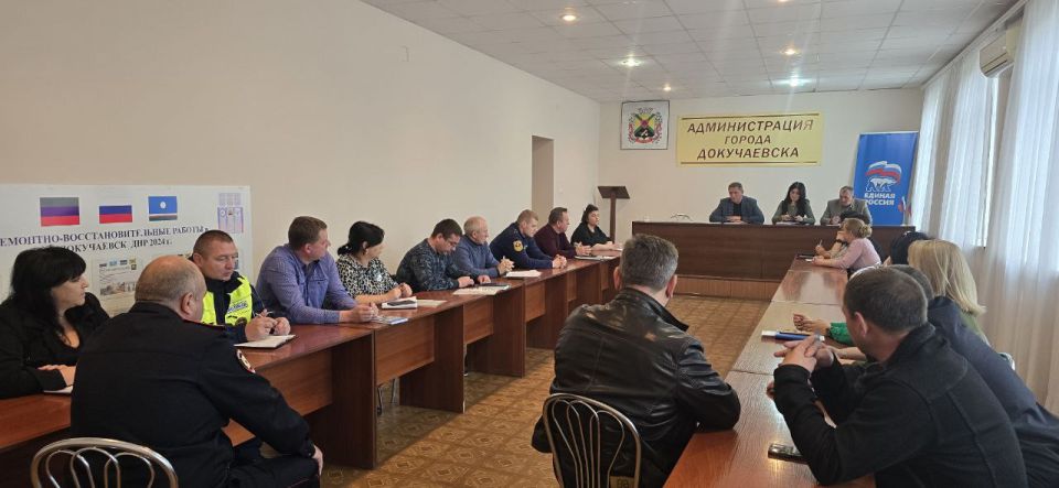 Александр Качанов: Плановое аппаратное совещание прошло с руководителями предприятий, организаций, учреждений города 28.10.2025 г