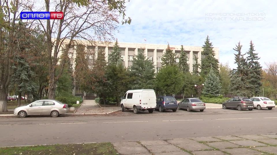 Штаб по здравоохранению. Вчера в администрации Харцызска состоялось очередное заседание штаба по здравоохранению, на котором обсуждались вопросы обеспечения жильём работников горздрава