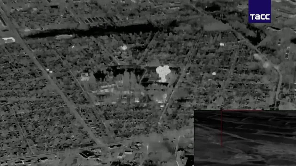 Владимир Разин: РСЗО Ураган уничтожили украинские укрепления в районе Клебан-Быка ДНР