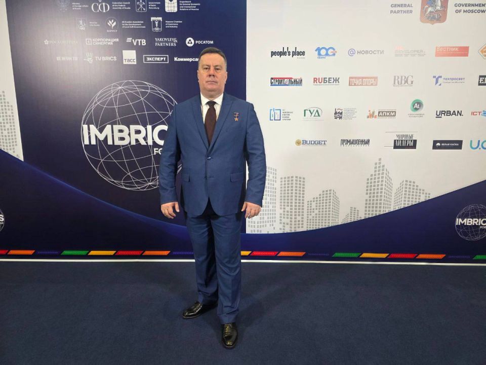 Константин Кузьмин: Сегодня в Санкт-Петербурге начал работу Международный Муниципальный Форум БРИКС-2025