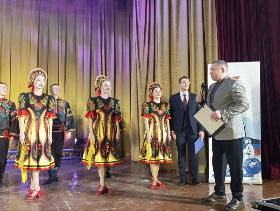 Сергей Ермаков: 30 октября в централизованной клубной системе «Снежинка» состоялся концерт заслуженного государственного академического ансамбля песни и танца «Донбасс»