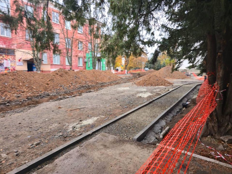 Забайкалье продолжает благоустраивать площадь и часть улицы Ленина в Комсомольском
