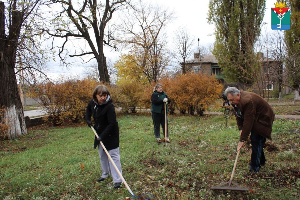 Сегодня Врип Главы Краснолиманского муниципального округа Олег Пономарев совместно с председателем муниципального совета Анжелой Заболотской, сотрудниками администрации и жителями ПВР приняли участие в общегородском...