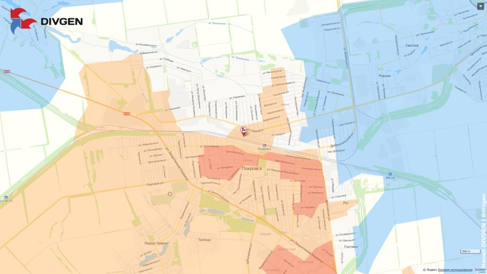 ВС РФ в депо в Покровске.. Обратите внимание на размеры груза за плечами. На штурм и ДРГ с такими «матрасами» не ходят @divgen