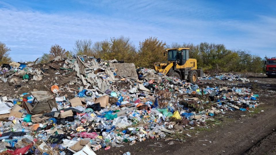 Игорь Лызов: В Амвросиевском округе ведутся работы по ликвидации несанкционированных скоплений отходов