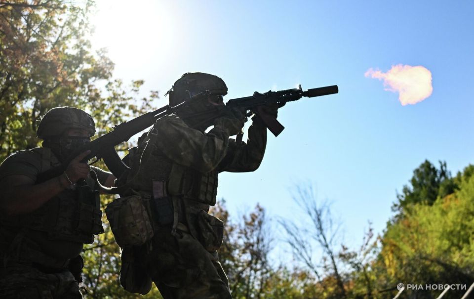 Бывшие военные ВСУ провели курс боевой подготовки в ДНР