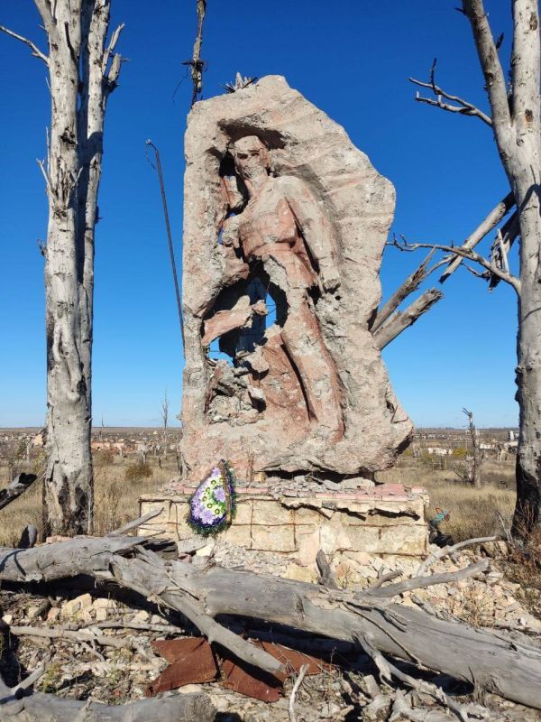 Марьинка. Наши дни. Даст Бог со временем всё восстановим ПОДПИСАТЬСЯ