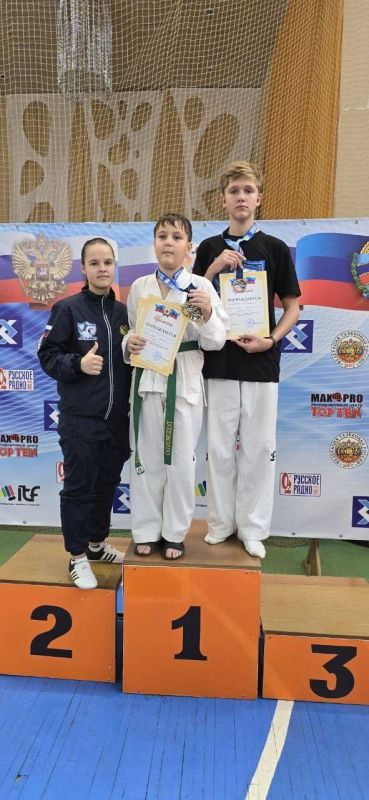 2 ноября 2025 года в Луганске прошли Региональные соревнования "Рождественский Кубок" ЛНР по тхэквондо МФТ, с которых наши тхэкводисты МБУ ДО СШ 1 опять таки привезли медали: