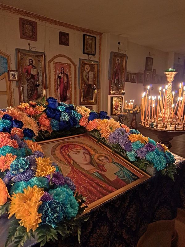 Александр Шатов: От всего сердца поздравляю православных христиан округа с Днем Казанской иконы Божией Матери!