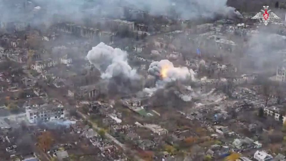 Покровский участок.. Объективный контроль ударов ФАБ 500 по пункту временной дислокации укрорейха в н.п. Родинское