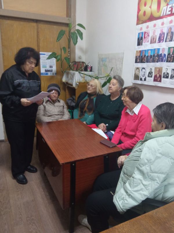 По поручению Главы ДНР Дениса Пушилина в Ворошиловском внутригордском районе продолжаются встречи с населением