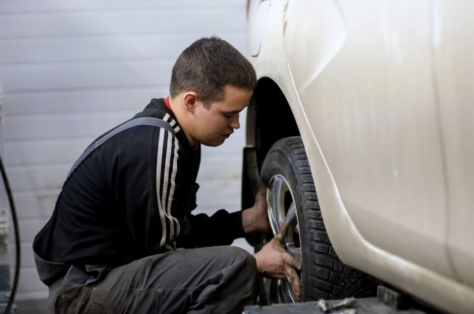 Штраф за резину: когда по закону автовладельцам нужно «переобуваться»