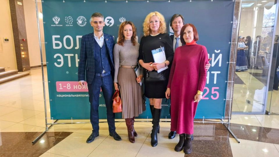 Члены Общественной палаты ДНР в День народного единства посетили фестиваль фестиваль национальных культур «Под знаком мира, дружбы и добра»