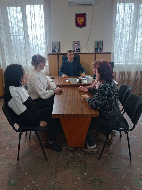 Начальник Марьяновского территориального отдела Николай Пефтиевпровел встречу с трудовым коллективом