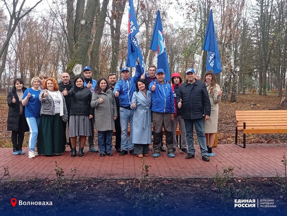 Летнему парку в Волновахе – благоухать розами!