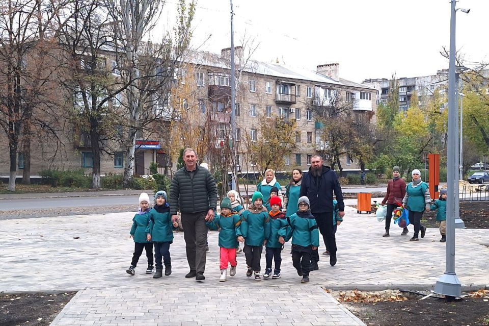 Александр Шатов: В Шахтерске высадили деревья в городском сквере