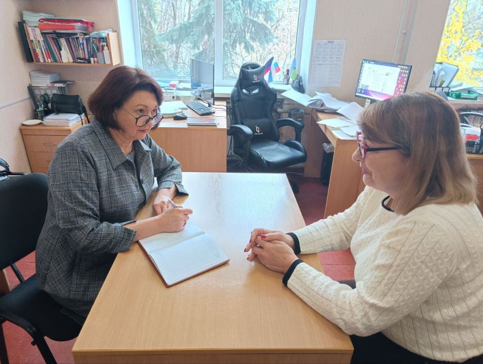 Состоялся прием граждан. 6 ноября депутат Торезского городского совета Донецкой Народной Республики Диденко Екатерина Викторовна провела прием граждан