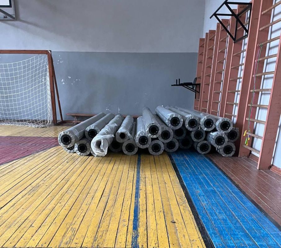 Амурская область закупила линолеум для амвросиевских школ и детсадов