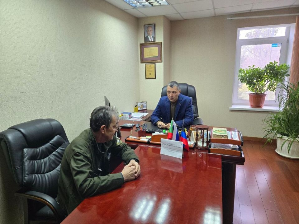 Роман Конев: 6 ноября 2025 года состоялся приём граждан депутатом Горловского городского совета Донецкой Народной Республики первого созыва Максимом Лебедевым в ООО «Стиролбиофарм»