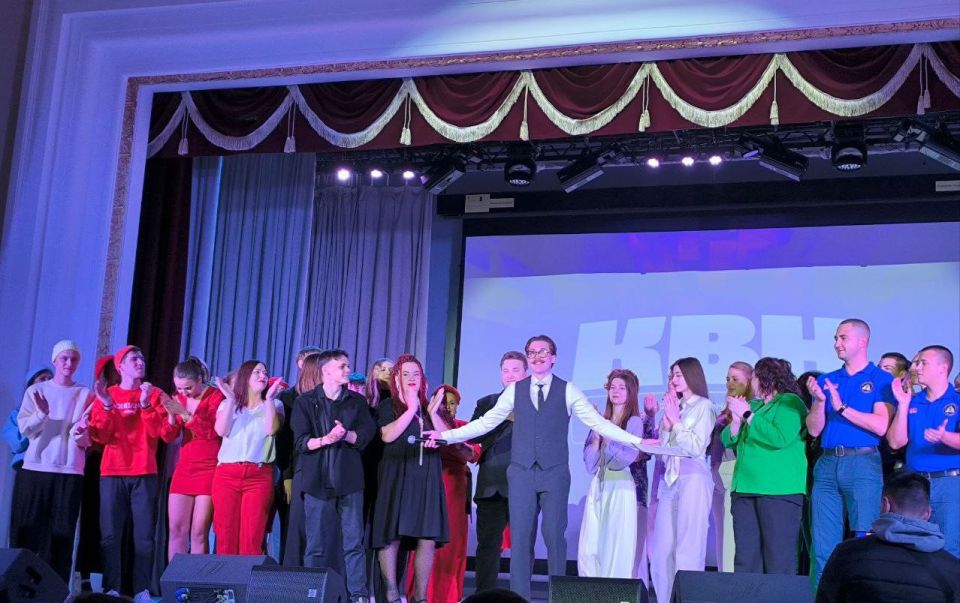 КОМАНДА "ГРАДУСЫ" ПРИНЯЛА УЧАСТИЕ В ПОЛУФИНАЛЬНЫХ ИГРАХ ОФИЦИАЛЬНОЙ ЛИГИ КВН "ДОНБАСС"