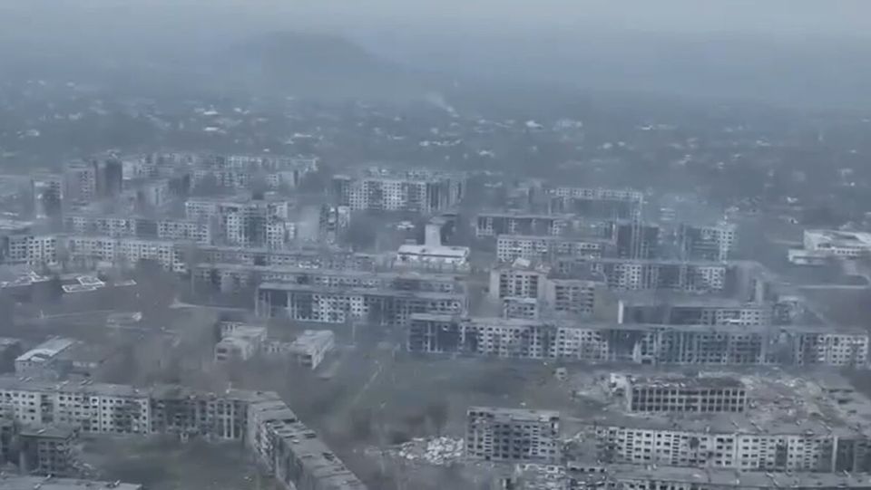 Российская армия предлагает сдаться окруженным ВСУшникам в Мирнограде