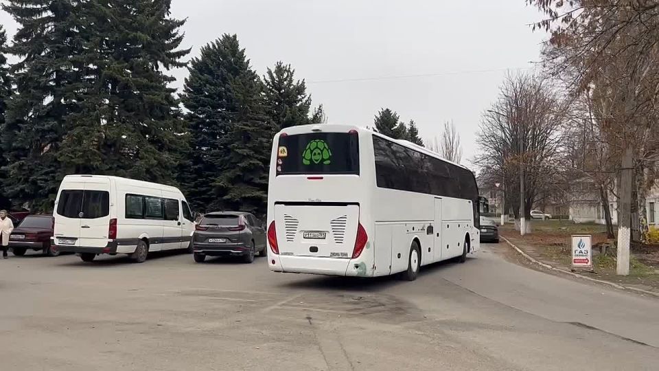 В рамках проекта "Университетские смены" 8 ноября 2025 года 30 ребят из Шахтёрска и Шахтёрского района, преодолеют расстояние более 10000 км к острову Сахалин в город Южно-Сахалинск