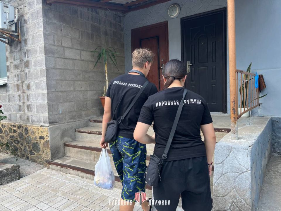 Наталья Великодная: Сегодня, в ходе проведения очередной прямой линии, Глава ДНР Денис Пушилин напомнил жителям о старте республиканского конкурса «Гордость Донбасса», где в рамках мероприятий лучшие добровольческие практики...