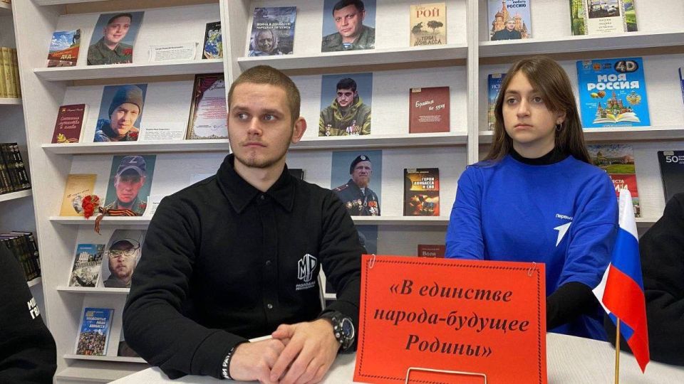 Сергей Ермаков: На прошедшей неделе юные активисты Снежного, представляющие "Молодую Гвардию", "Молодую Республику", "Движение Первых", "Народную Дружину" и "Юнармию", участвовали в мероприятиях по развитию молодежной...