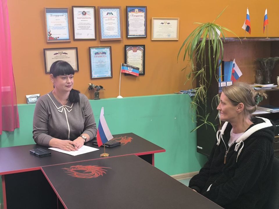Встреча с населением. Сегодня, 11 ноября, депутат Торезского городского совета Донецкой Народной Республики Матраева Анна Викторовна провела встречу с гражданами по адресу: пгт