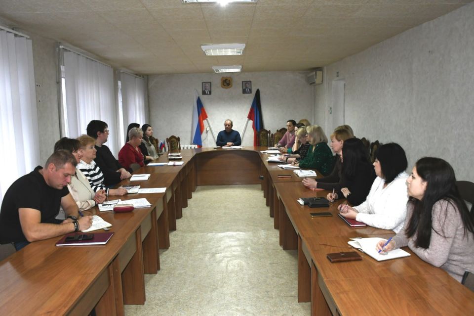 В Кировском обсудили вопросы жизнедеятельности города