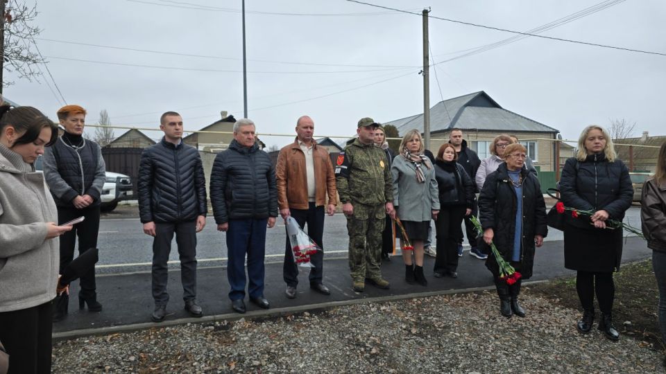 Николай Михайлов: В Старобешево состоялось открытие звезды Героя