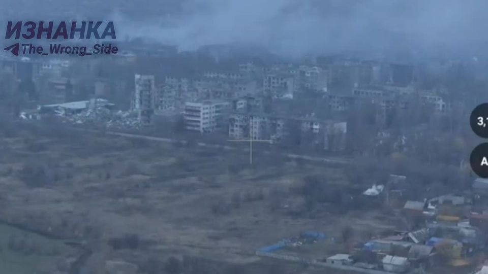 Очередной прилёт планирующей авиабомбы ФАБ-3000 с УМПК по позициям нерасторопных украинских военных в окруженном Мирнограде