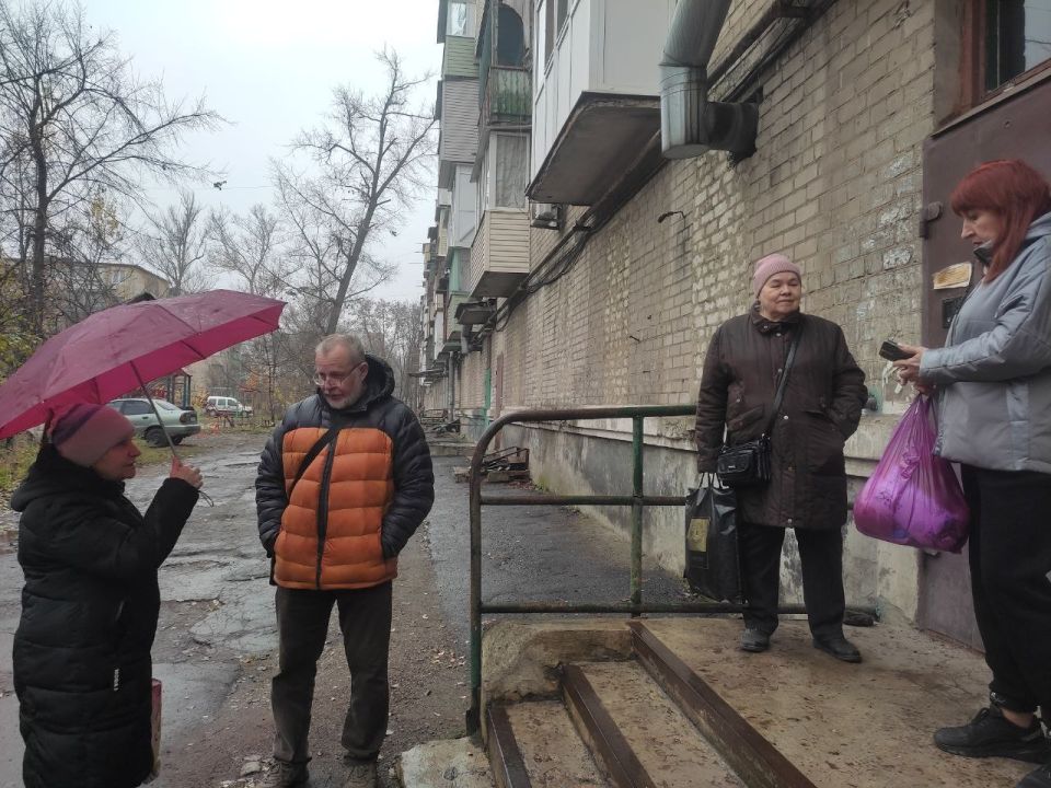 Во исполнение поручения Главы ДНР Дениса Пушилина, в Кировском внутригородском районе продолжаются встречи с населением на подведомственной территории