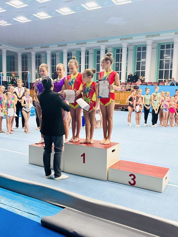 С 6 по 8 ноября а Макеевке прошли соревнования по спортивной акробатике «Кубок и Первенство Донецкой Народной Республики»